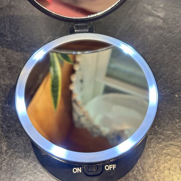 Lancome Come Glam With Us 4” Adjustable Double Mirror Lighted Compact Magnified - Picture 2 of 10